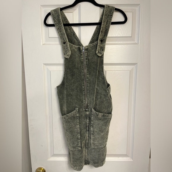 Olive green corduroy overall dress w/ pockets & front zipper; size small; new - Picture 2 of 6